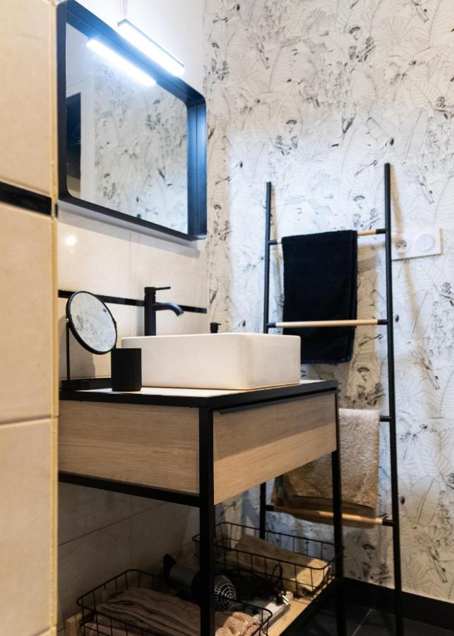 Magnolia : Superbe Deux-Pieces Quartier Du Chateau ポー エクステリア 写真